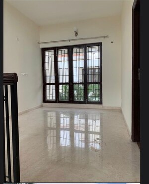 Room in 3.5 BHK Villa at Prestige Glenwood, Budigere – for Rent