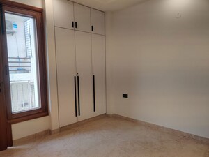Room in 3 BHK Builder Floor at Sushant Lok I – for Sale