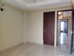 Room in 3 BHK Builder Floor at Sushant Lok I – for Sale