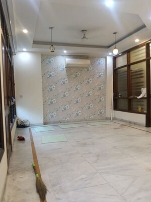 Building Lobby in 4 BHK Builder Floor at Pamposh Enclave – for Rent