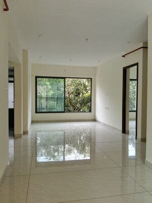 Room in 2 BHK Apartment at Arkade Serene, Malad West – for Rent