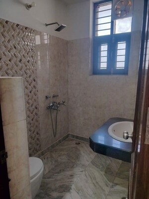 Bathroom in 3 BHK Builder Floor at Sector 43 – for Rent