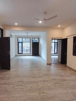Hall in 3 BHK Builder Floor at Sector 43 – for Rent