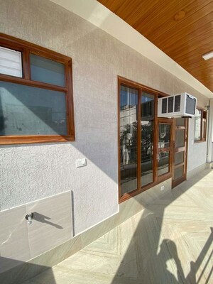 Balcony in 2 BHK Builder Floor at Ansal Sushant Lok I, Sector 43 – for Rent