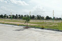 Plot For Sale in Mulabagilu
