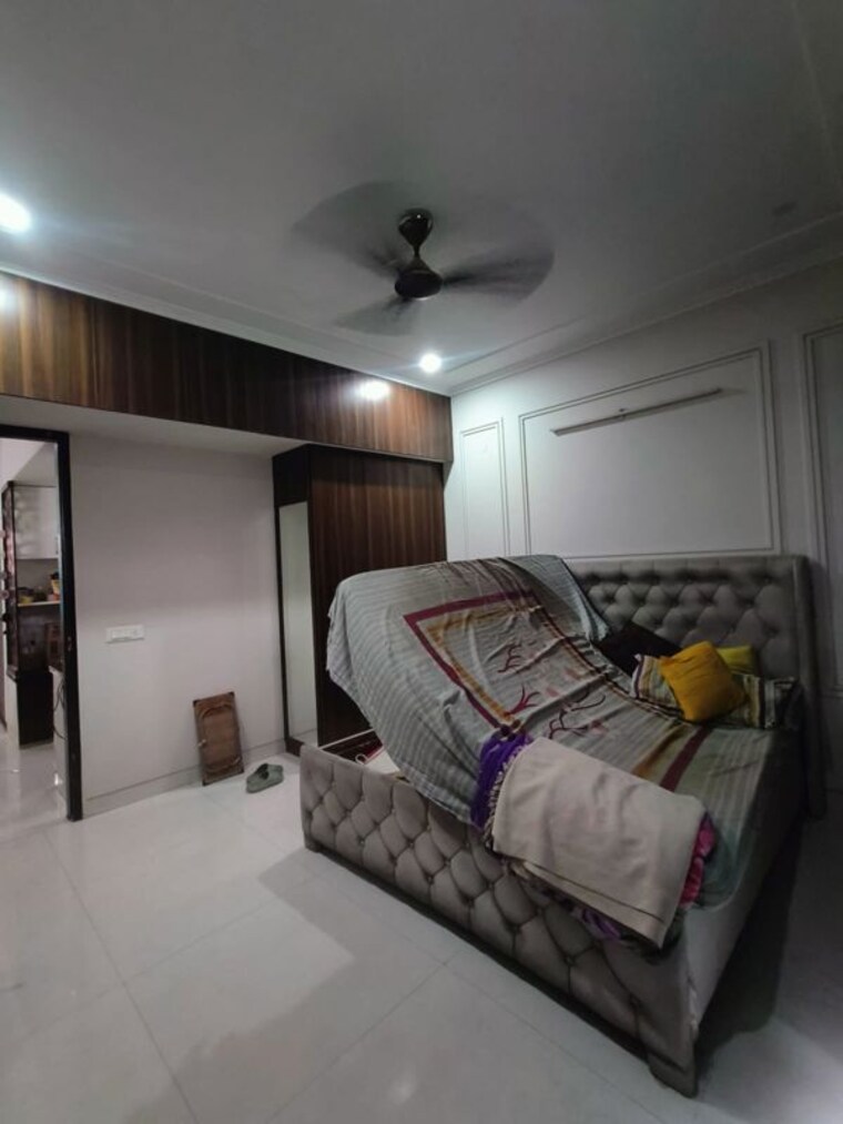 Bedroom, dlf-windsor-court 3 Bedroom 2700 Sq.Ft. Apartment In Dlf Phase iv Gurgaon 10684439