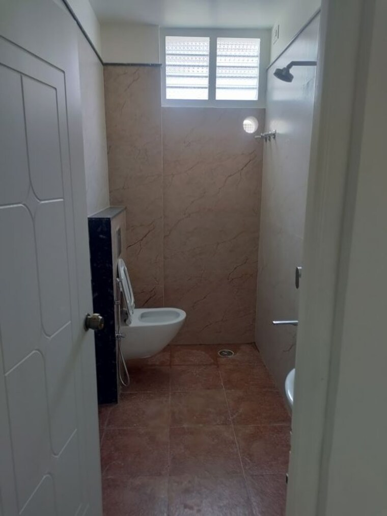 Bathroom, basaveshwara nagar 3 Bedroom 1600 Sq.Ft. Builder Floor In Basaveshwara Nagar Bangalore 10684451