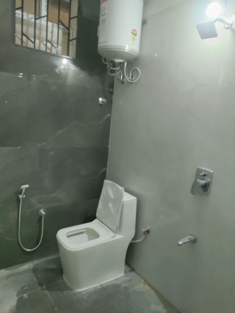 Bathroom, basaveshwara nagar 2 Bedroom 1200 Sq.Ft. Builder Floor In Basaveshwara Nagar Bangalore 10684468
