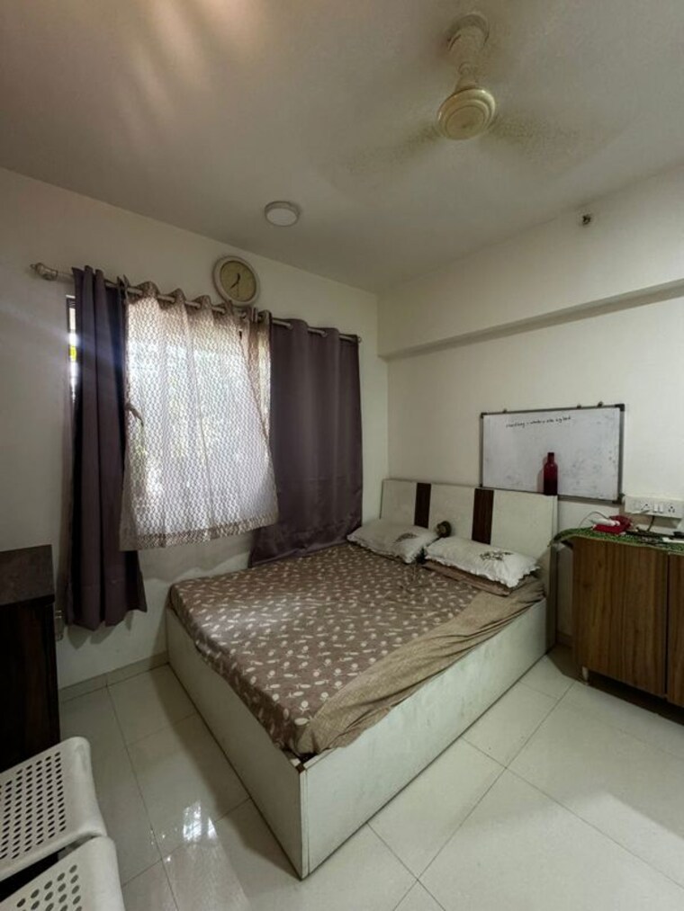 Bedroom, lodha-splendora 2 Bedroom 650 Sq.Ft. Apartment In Ghodbunder Road Thane 10684485