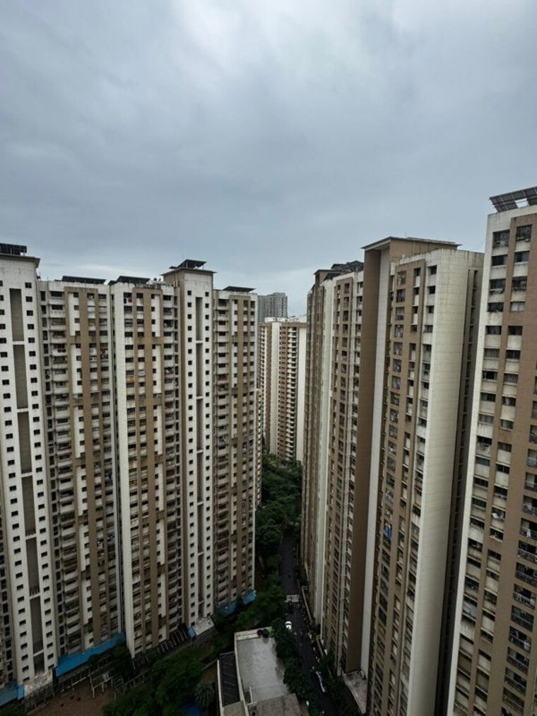 Exterior View, lodha-splendora 2 Bedroom 650 Sq.Ft. Apartment In Ghodbunder Road Thane 10684485
