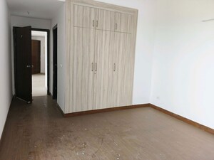 Room in 2 BHK Builder Floor at Sector 22 – for Rent