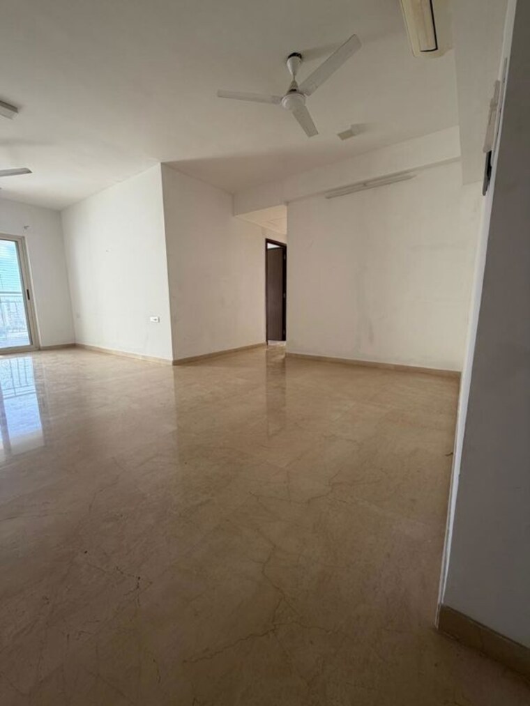 Room, juhu 3 Bedroom 1150 Sq.Ft. Apartment In Juhu Mumbai 10684502