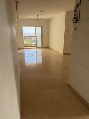 Room in 3 BHK Apartment at Juhu – for Sale