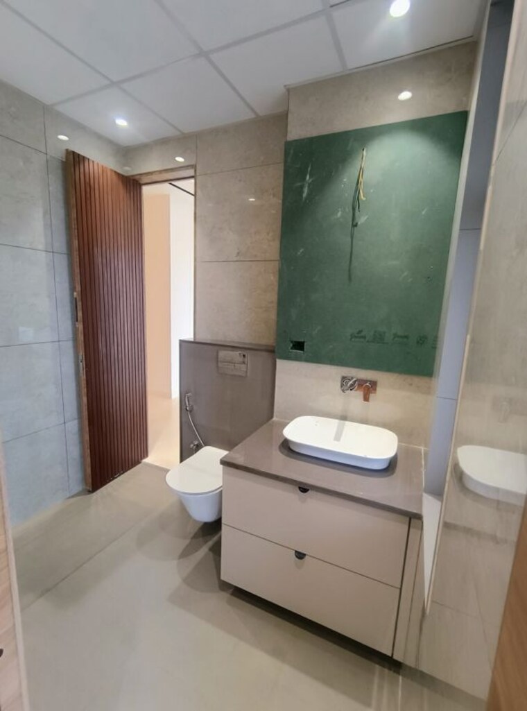 Bathroom, aurum-alumni-bliss 3.5 Bedroom 2200 Sq.Ft. Apartment In Sector 22d Yamuna Expressway Greater Noida 10684518