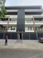 3.5 BHK 285 Sq.Yd. Builder Floor in Palam Vihar