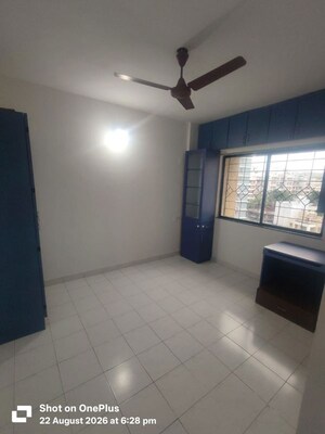 Room in 2 BHK Apartment at Yogini Apartments, Model Colony – for Rent