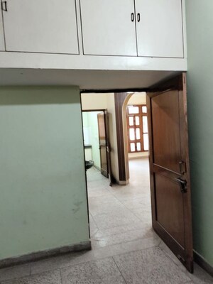 Room in 2 BHK Independent House at Sector 14 – for Rent