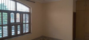 Room in 2 BHK Independent House at Sector 14 – for Rent