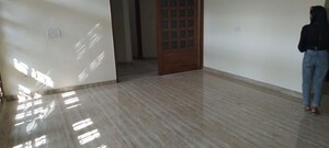 Room in 2 BHK Independent House at Sector 14 – for Rent