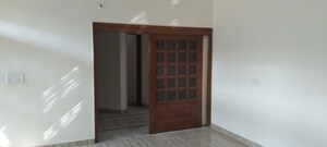 Room in 2 BHK Independent House at Sector 14 – for Rent