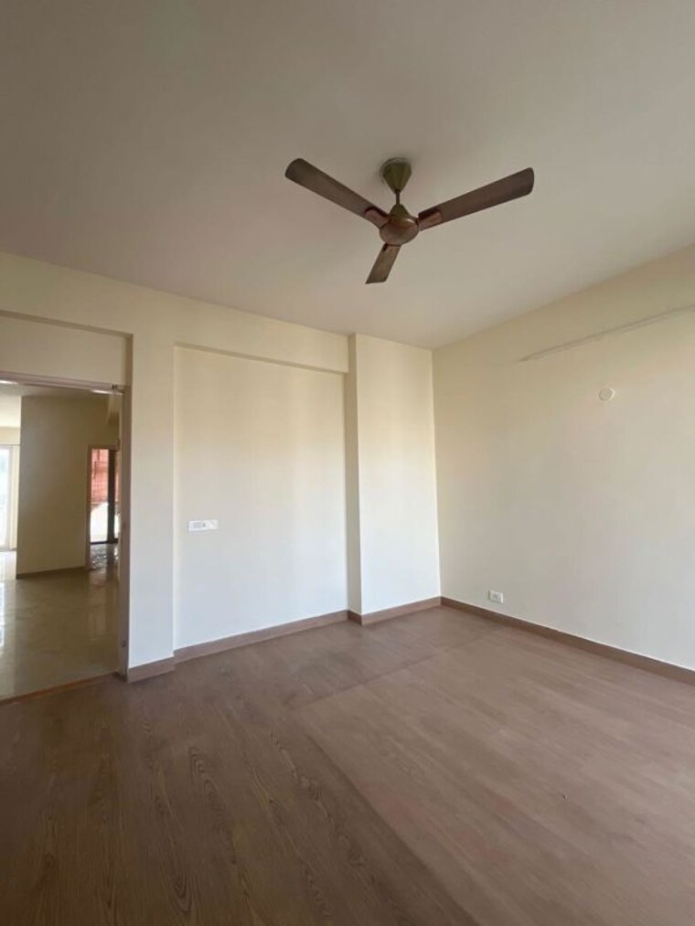 Room, sector 21 3 Bedroom 1550 Sq.Ft. Builder Floor In Sector 21 Gurgaon 10684602