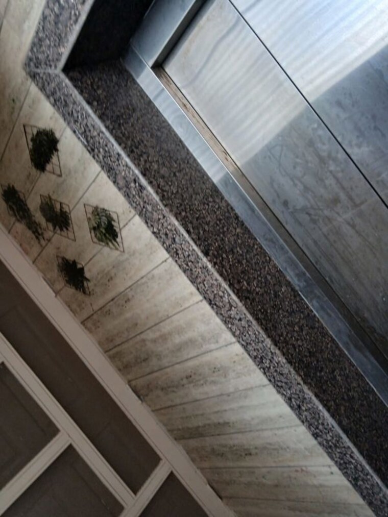 Balcony, roseate-homes 3.5 Bedroom 1900 Sq.Ft. Apartment In Ghazipur Zirakpur 10684562