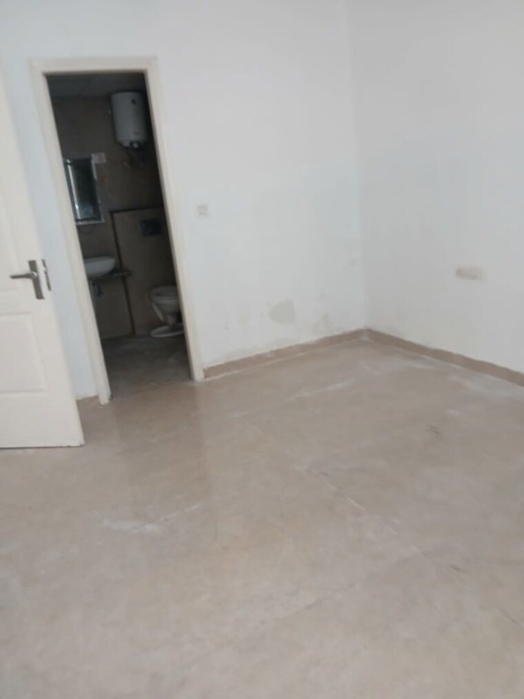 Room, roseate-homes 3.5 Bedroom 1900 Sq.Ft. Apartment In Ghazipur Zirakpur 10684562
