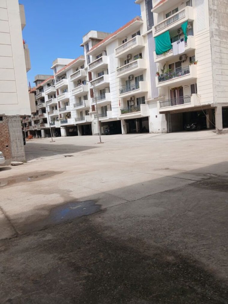 Exterior View, roseate-homes 3.5 Bedroom 1900 Sq.Ft. Apartment In Ghazipur Zirakpur 10684562