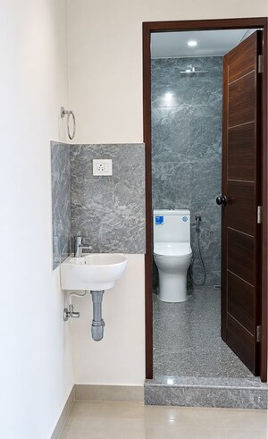Bathroom in 2 BHK Apartment at Kodungallur – for Sale