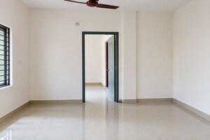 Room in 2 BHK Apartment at Kodungallur – for Sale