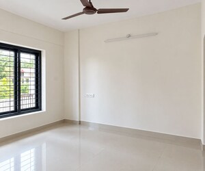 Room in 2 BHK Apartment at Kodungallur – for Sale