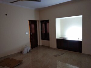 Room in 2 BHK Independent House at Sector 14 – for Rent
