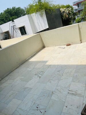 Balcony in 2 BHK Independent House at Sector 14 – for Rent