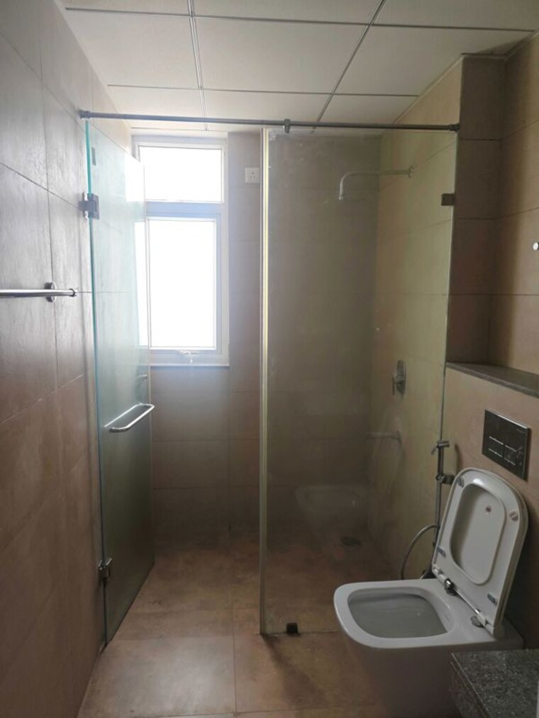 Bathroom, sector 23 3 Bedroom 1550 Sq.Ft. Builder Floor In Sector 23 Gurgaon 10684634