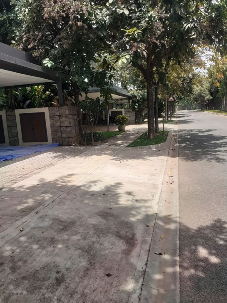 Balcony, embassy-boulevard 5 Bedroom 5900 Sq.Ft. Villa In Yelahanka Bangalore 10684636