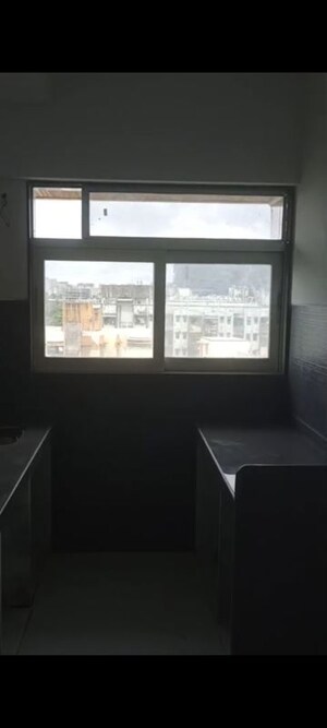 Room in 1 BHK Apartment at Vile Parle Mahaveer, Vile Parle West – for Rent