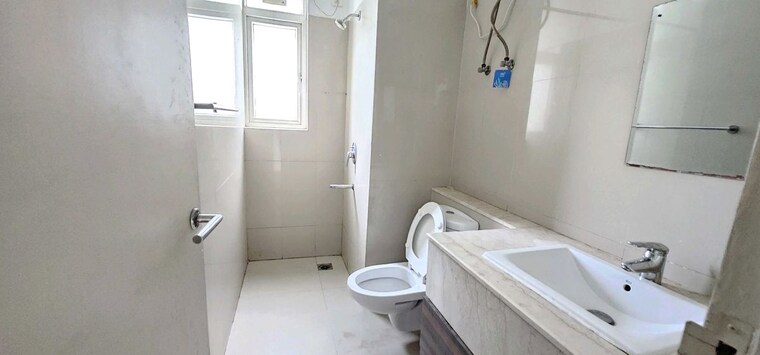 Bathroom, sector 22 3 Bedroom 1550 Sq.Ft. Builder Floor In Sector 22 Gurgaon 10684661