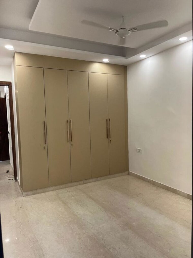 Room, new rajinder nagar 3 Bedroom 100 Sq.Yd. Builder Floor In New Rajinder Nagar Delhi 10684669