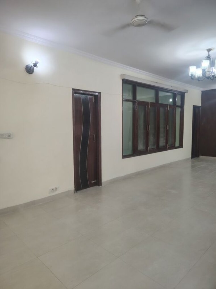 undefined, sector 56 Commercial Shop 1810 Sq.Ft. In Sector 56 Gurgaon 10684665