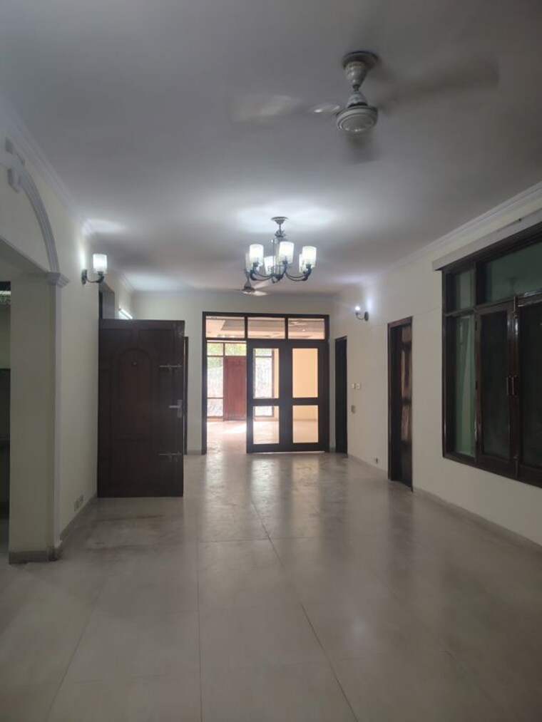 undefined, sector 56 Commercial Shop 1810 Sq.Ft. In Sector 56 Gurgaon 10684665