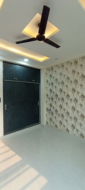 Room in 3 BHK Builder Floor at BPTP District 3, Sector 85 – for Sale