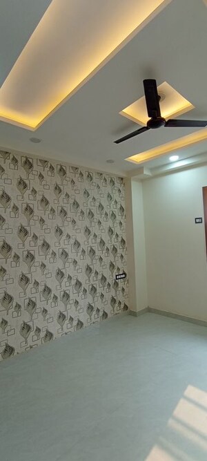 Room in 3 BHK Builder Floor at BPTP District 3, Sector 85 – for Sale