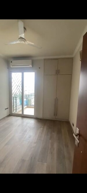 Room in 2.5 BHK Builder Floor at Central Park Flower Valley, Sohna Sector 33 – for Sale
