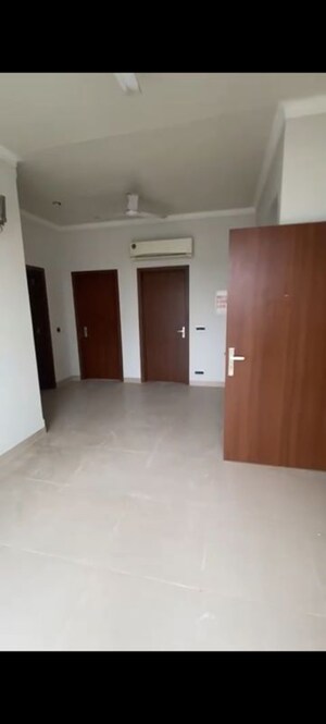 Living Room in 2.5 BHK Builder Floor at Central Park Flower Valley, Sohna Sector 33 – for Sale