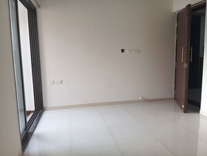 Room in 2 BHK Apartment at Runwal Eirene, Balkum Pada – for Rent