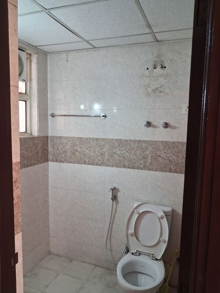 Bathroom, supertech-eco-village-ii 2 Bedroom 1106 Sq.Ft. Apartment In Sector 16b Greater Noida Greater Noida 10684737