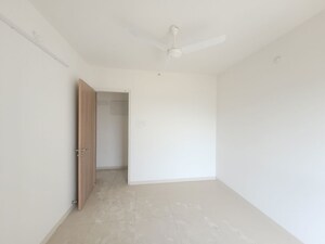 2 BHK Apartment For Rent in Godrej Emerald, Ghodbunder Road