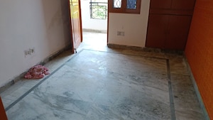Room in 1 BHK Builder Floor at Vaishali Sector 2 – for Rent