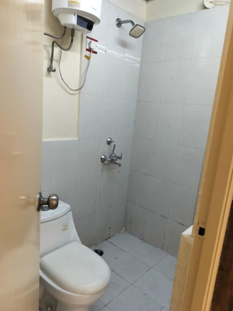 Bathroom, pyramid-urban-homes 2 Bedroom 525 Sq.Ft. Apartment In Sector 70a Gurgaon 10684757