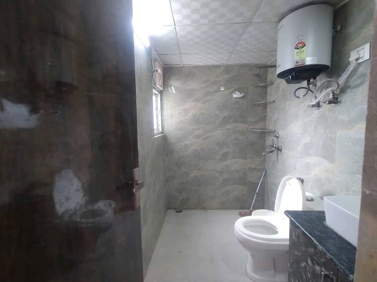Bathroom, gardenia-gateway 3 Bedroom 1485 Sq.Ft. Apartment In Sector 75 Noida 10684770